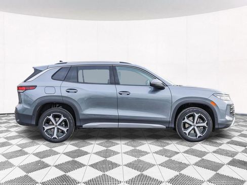 New 2026 Volkswagen Tiguan SE image 16