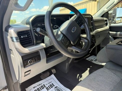 Used 2025 Ford F250 XLT AWD/4WD image 12