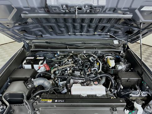 Used 2025 Toyota 4Runner SR5 image 31