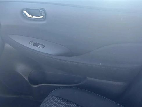 Used 2015 Nissan Leaf S FWD image 16