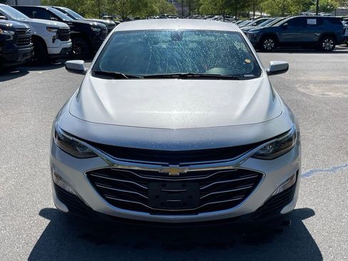 Used 2022 Chevrolet Malibu LT FWD image 2