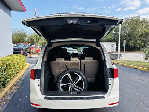 Used 2018 Honda Odyssey Elite image 12