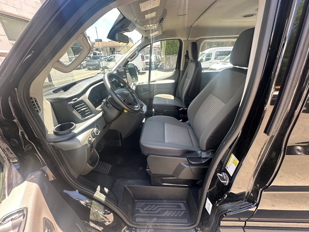 Used 2024 Ford Transit 350 XLT RWD image 12