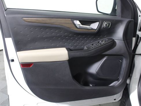 Certified 2020 Ford Escape Titanium image 20