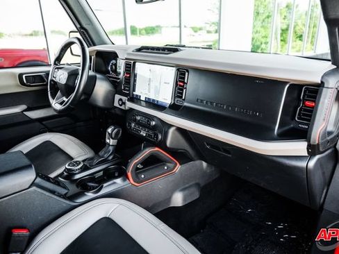 Used 2022 Ford Bronco Wildtrak AWD/4WD image 24
