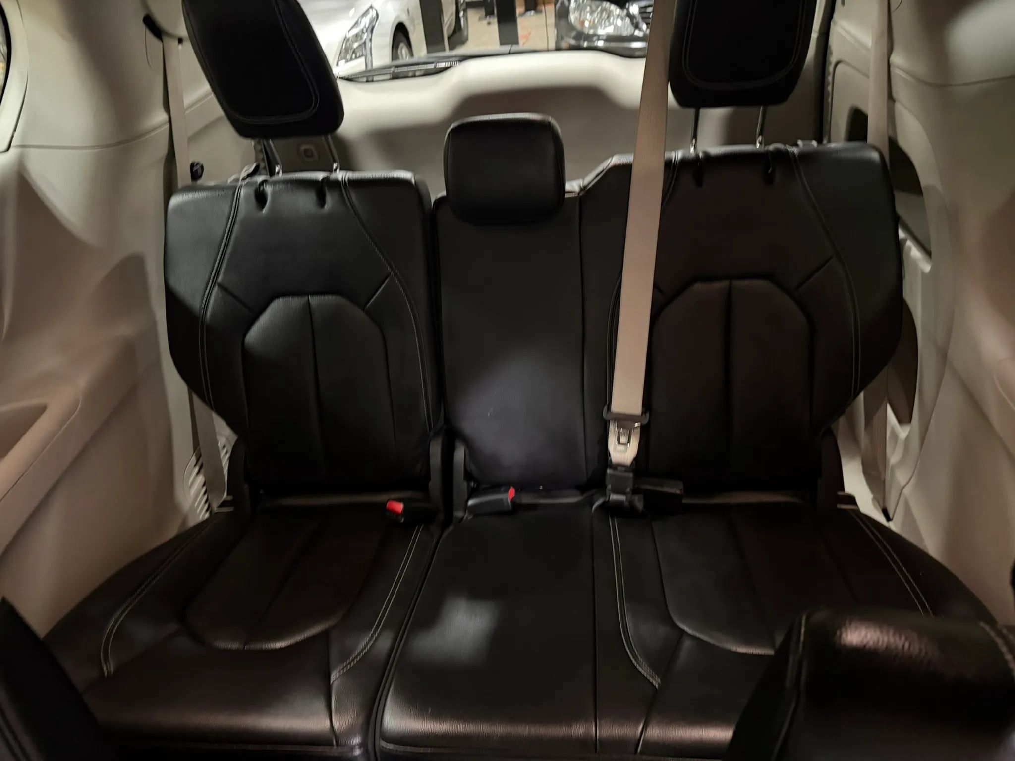 Used 2022 Chrysler Pacifica Touring-L FWD image 38