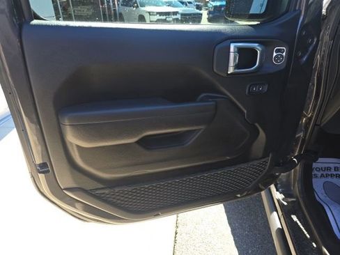 Certified 2024 Jeep Wrangler Sport AWD/4WD image 10
