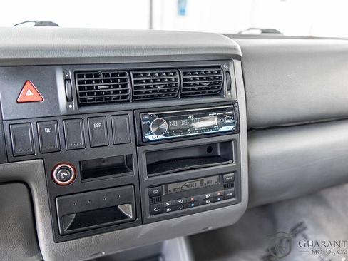 Used 2001 Volkswagen Eurovan FWD image 20