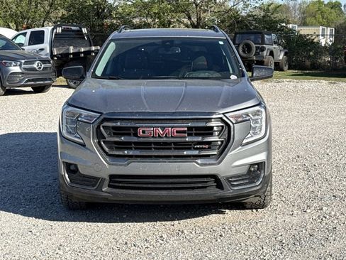 Used 2024 GMC Terrain AT4 image 2