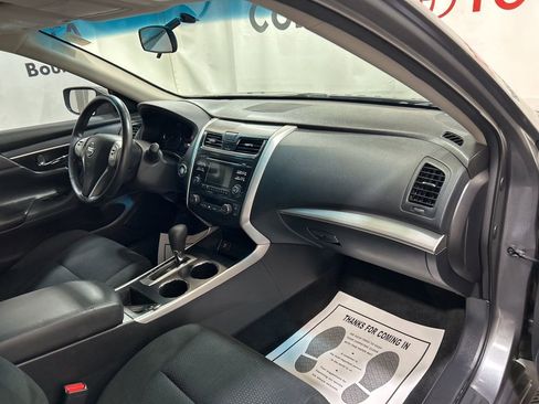 Used 2015 Nissan Altima 2.5 SV image 12