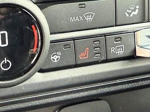 Used 2023 Ford Bronco Wildtrak AWD/4WD image 32