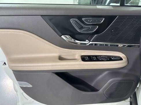Used 2022 Lincoln Corsair Reserve w/ Elements Package image 21