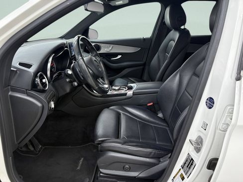 Used 2017 Mercedes-Benz GLC 300 4MATIC image 10