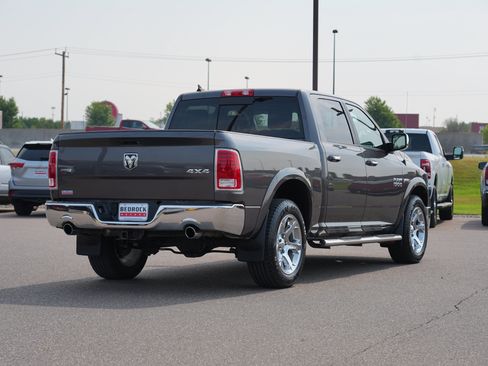 Used 2016 RAM 1500 Laramie AWD/4WD image 3
