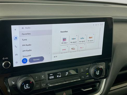 Used 2025 Toyota Grand Highlander FWD image 19