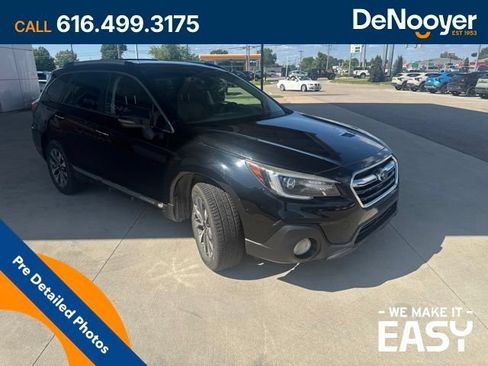 Used 2018 Subaru Outback 3.6R Touring AWD/4WD image 7