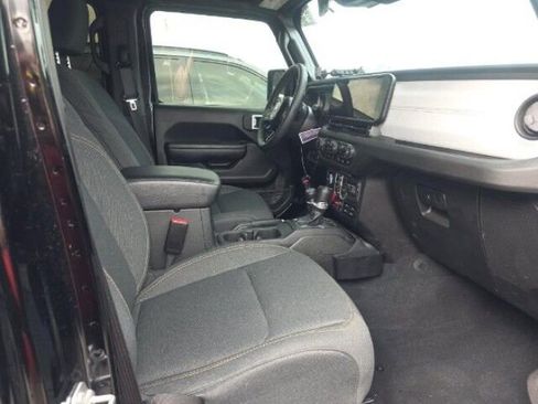 Used 2024 Jeep Wrangler Willys image 8