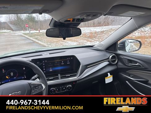 New 2026 Chevrolet Trax ACTIV w/ Sunroof Package image 44