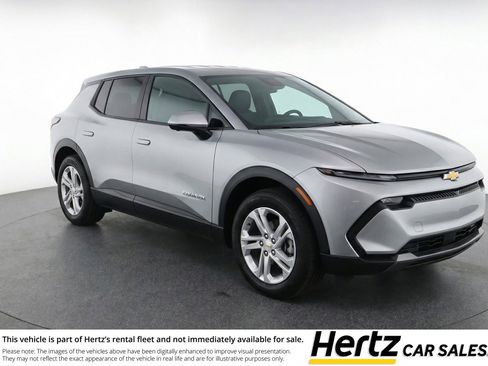 Used 2025 Chevrolet Equinox LT image 1