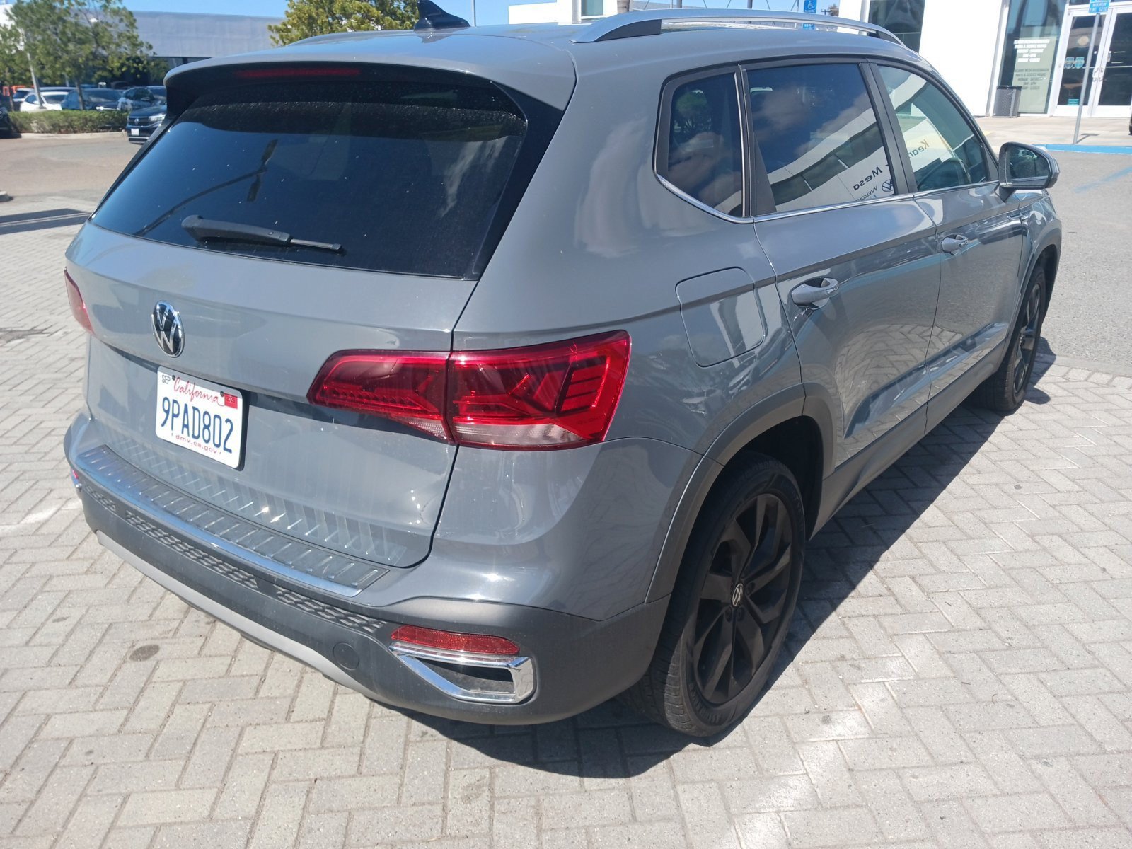 Used 2024 Volkswagen Taos SE FWD image 5