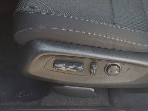 Used 2024 Honda CR-V EX image 11