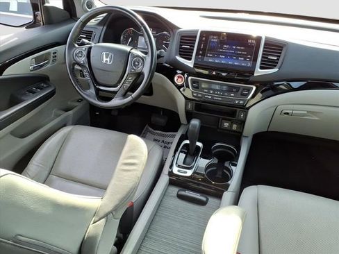 Used 2019 Honda Ridgeline RTL-E image 10