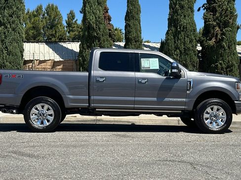 Used 2022 Ford F350 Platinum AWD/4WD image 3