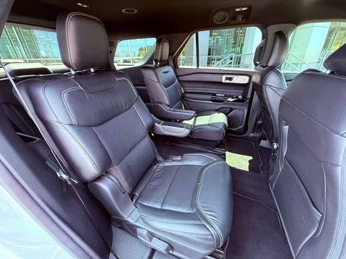 Certified 2022 Ford Explorer ST w/ Equipment Group 401A AWD/4WD image 8