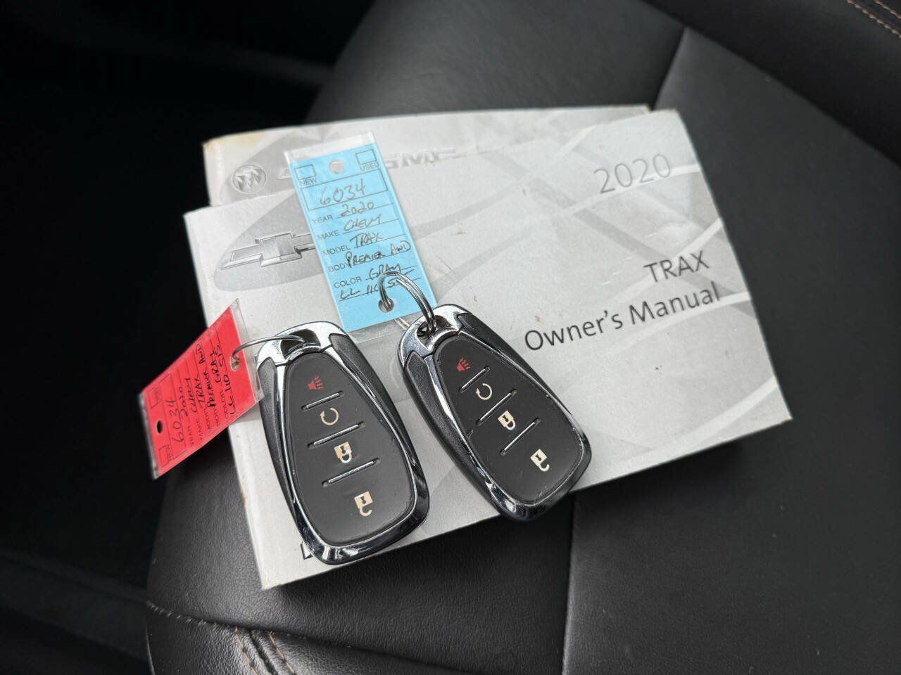 Used 2020 Chevrolet Trax Premier AWD/4WD image 24