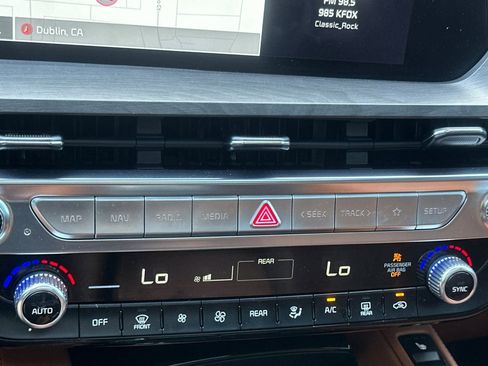 Used 2024 Kia Telluride SX X-Line image 32