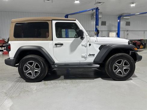 Used 2020 Jeep Wrangler Sport image 8