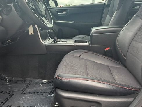 Used 2017 Toyota Camry SE FWD image 22