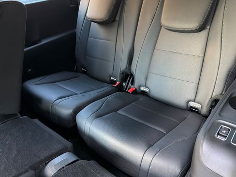 New 2026 Mercedes-Benz GLS 450 4MATIC image 14