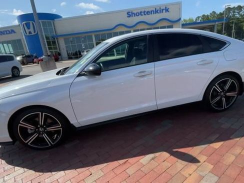 Certified 2024 Honda Accord Sport image 6