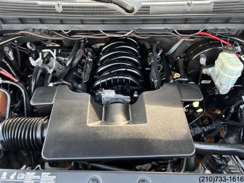 Used 2018 Chevrolet Silverado 1500 LT w/ Texas Edition AWD/4WD image 11