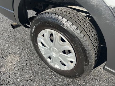 Used 2023 Ford Transit 350 XLT image 30