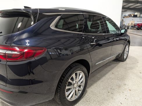 Used 2020 Buick Enclave Premium w/ Sun and Sites Package image 3