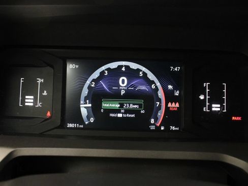 Used 2025 Toyota Tacoma SR5 AWD/4WD image 10