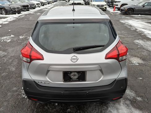 Used 2020 Nissan Kicks S image 8