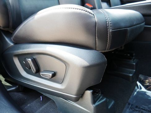 Used 2024 Ford Explorer Platinum w/ Technology Package AWD/4WD image 65