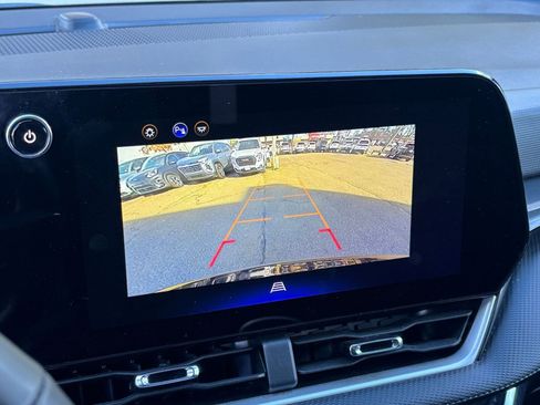 Used 2025 Chevrolet Equinox LT image 17