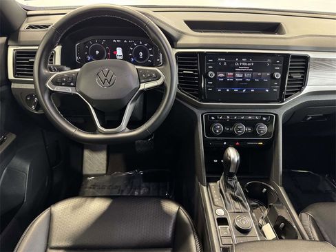 Used 2022 Volkswagen Atlas Cross Sport SE image 19