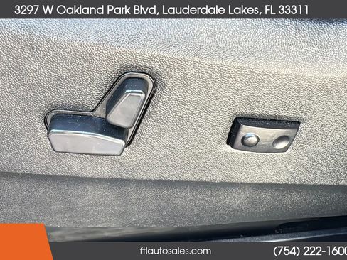 Used 2018 Dodge Grand Caravan SXT image 13