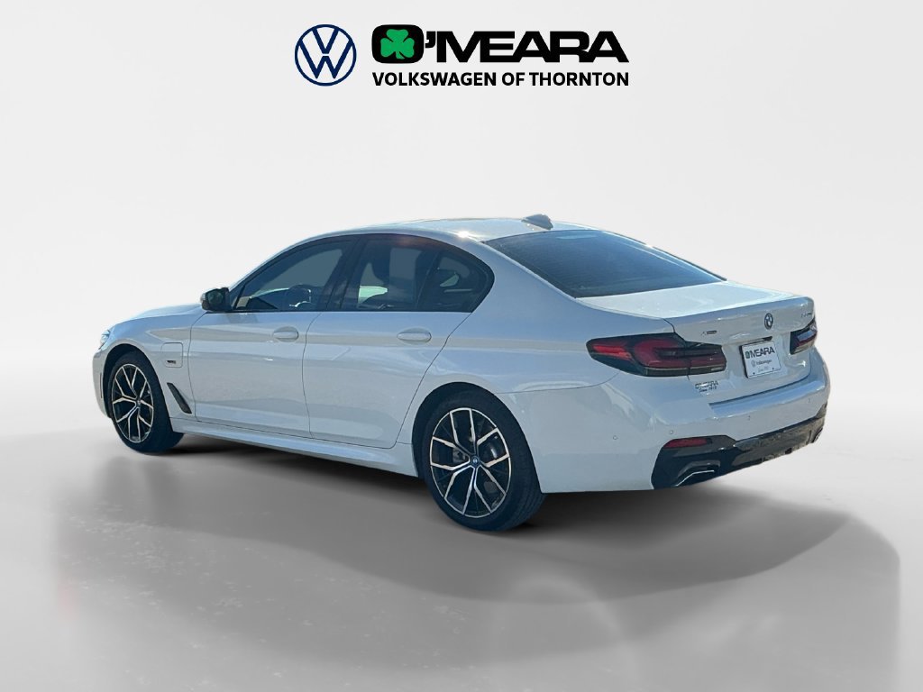 Used 2023 BMW 530e xDrive w/ Premium Package AWD/4WD image 3