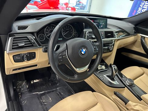Used 2018 BMW 330i Gran Turismo xDrive image 18