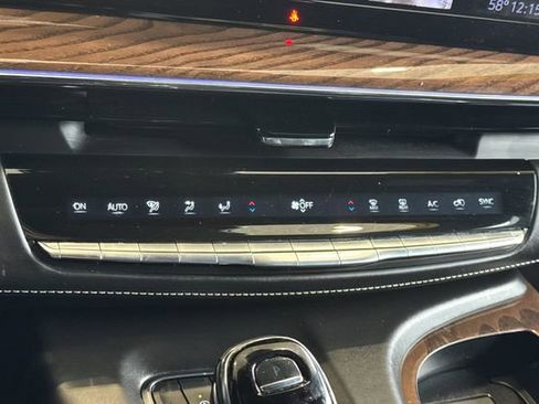 Used 2023 Cadillac Escalade ESV Sport Platinum image 23