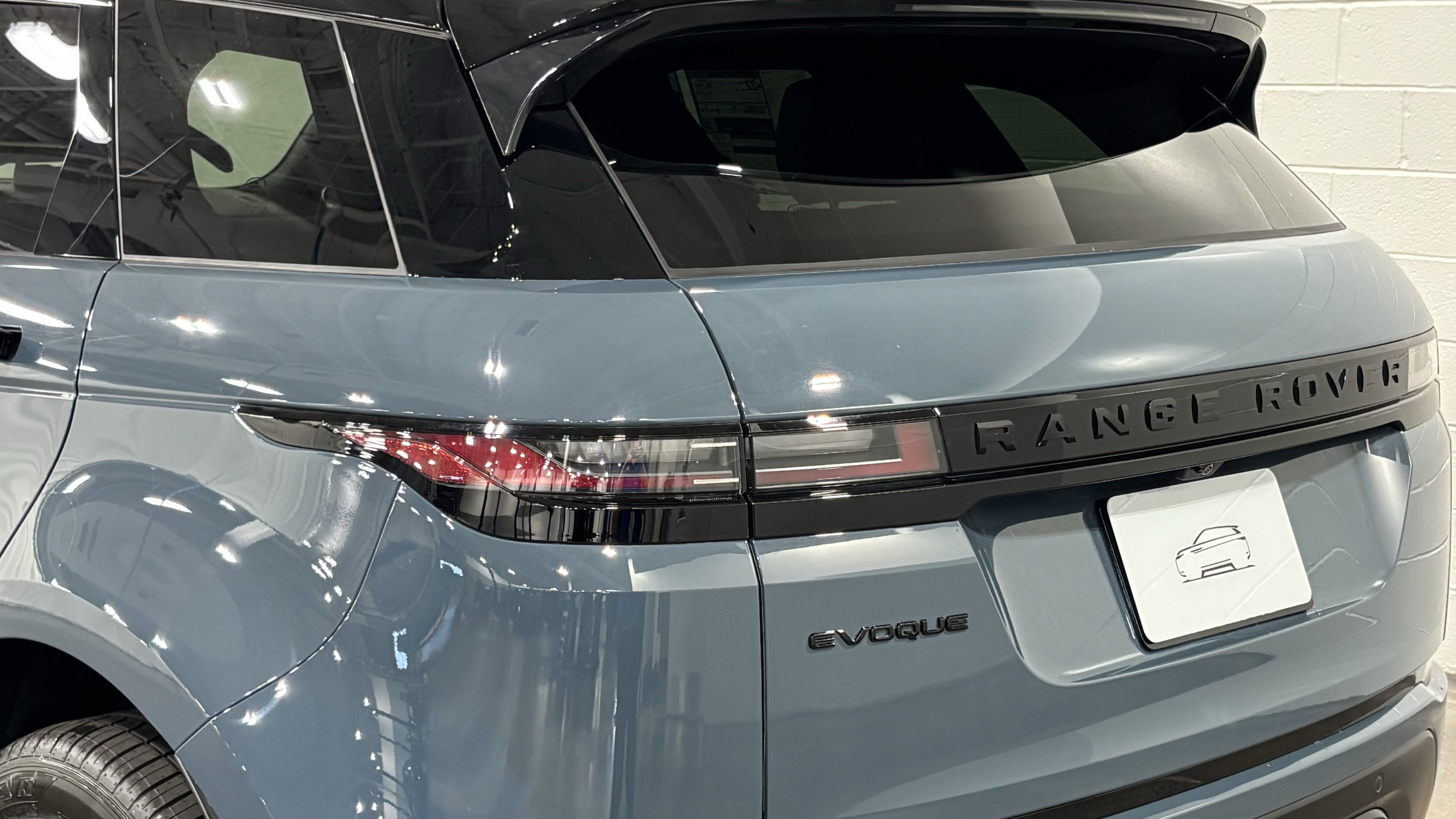 New 2026 Land Rover Range Rover Evoque S AWD/4WD image 17