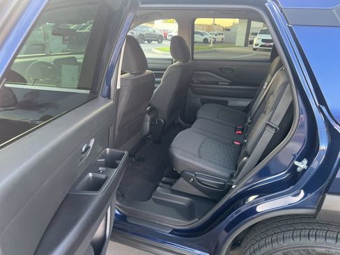 Used 2025 Nissan Pathfinder SV AWD/4WD image 24
