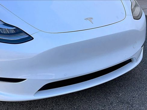 Used 2021 Tesla Model Y Long Range image 28