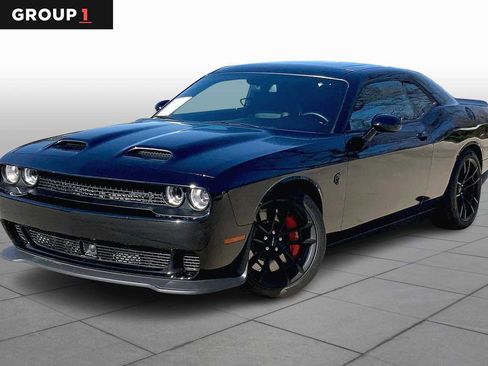 Used 2023 Dodge Challenger SRT Hellcat image 1
